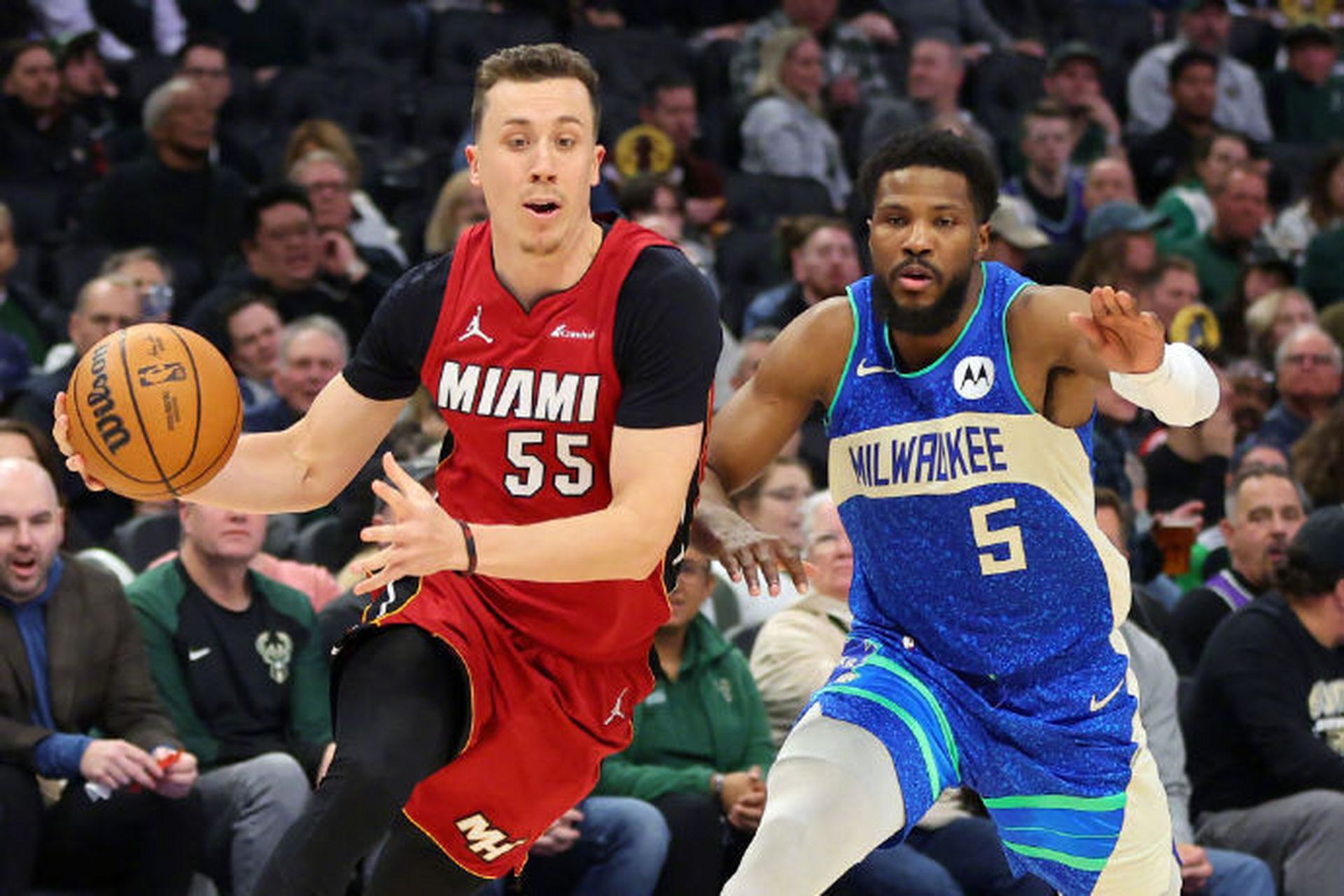 热火主场大胜尼克斯队，保持东部争冠头把交椅地位的简单介绍