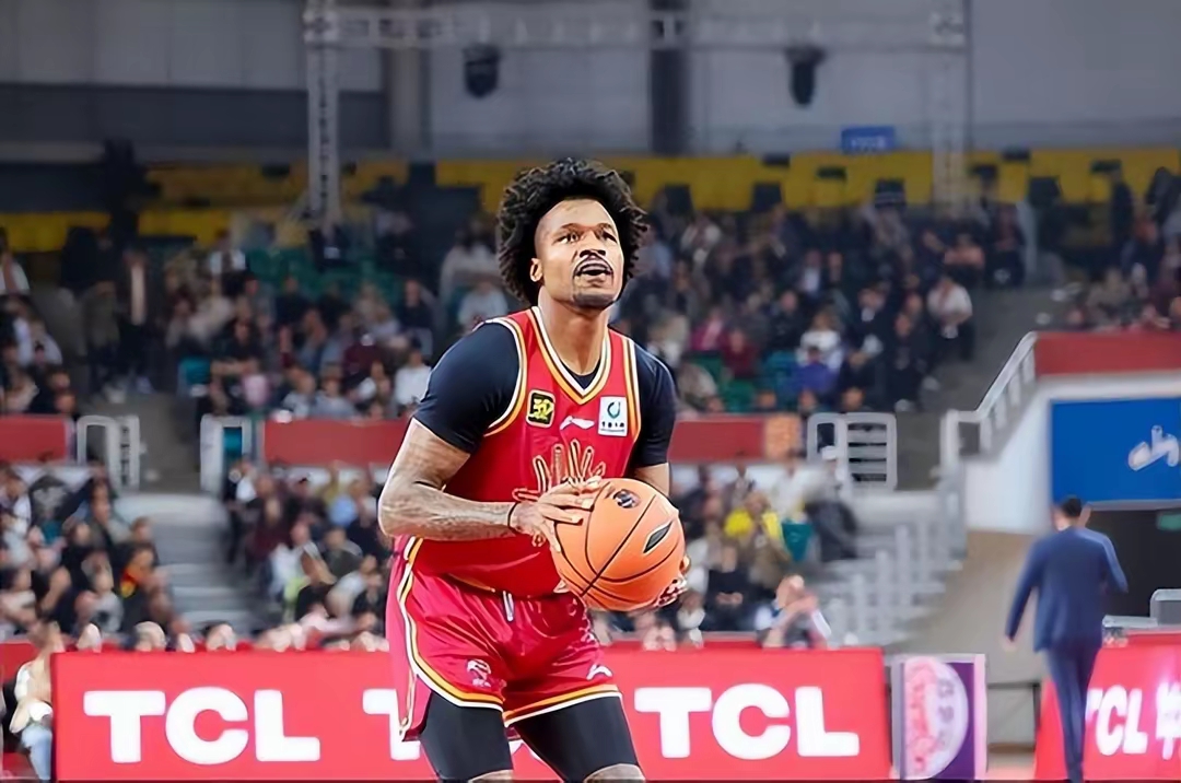 爱游戏登录入口-篮球之夜：太阳队惊险逆转战胜对手豪取五连胜的简单介绍