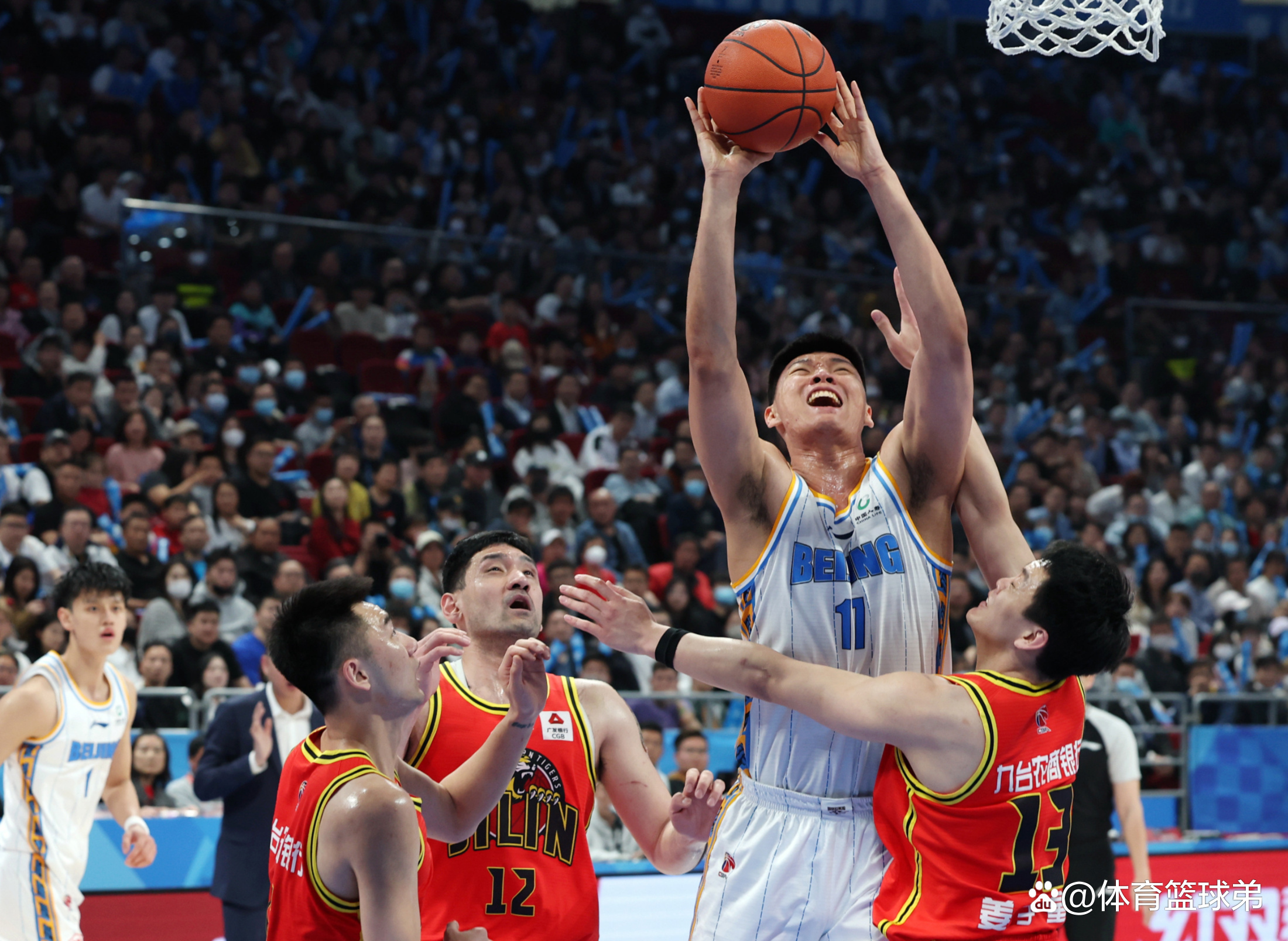 爱游戏官网入口-吉林队惨遭湖南逆袭，憾失胜利