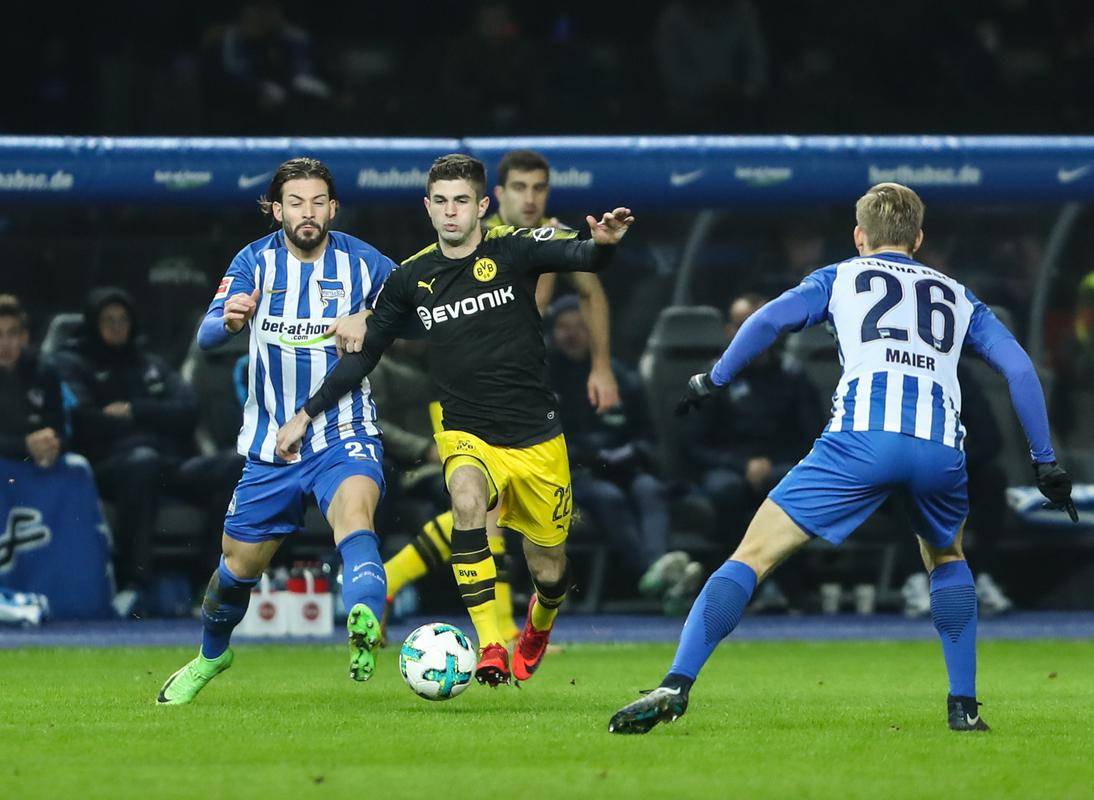 关于柏林赫塔奋力拼搏，豪取三分的信息