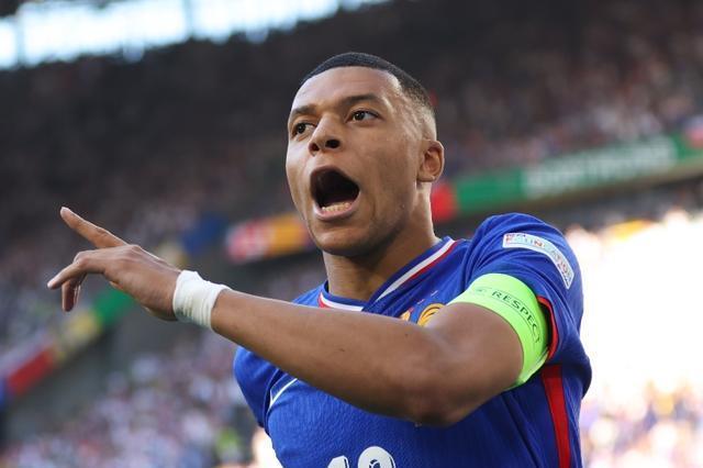 爱游戏网页版-热血足球赛事，球场上掀起激烈角逐的简单介绍