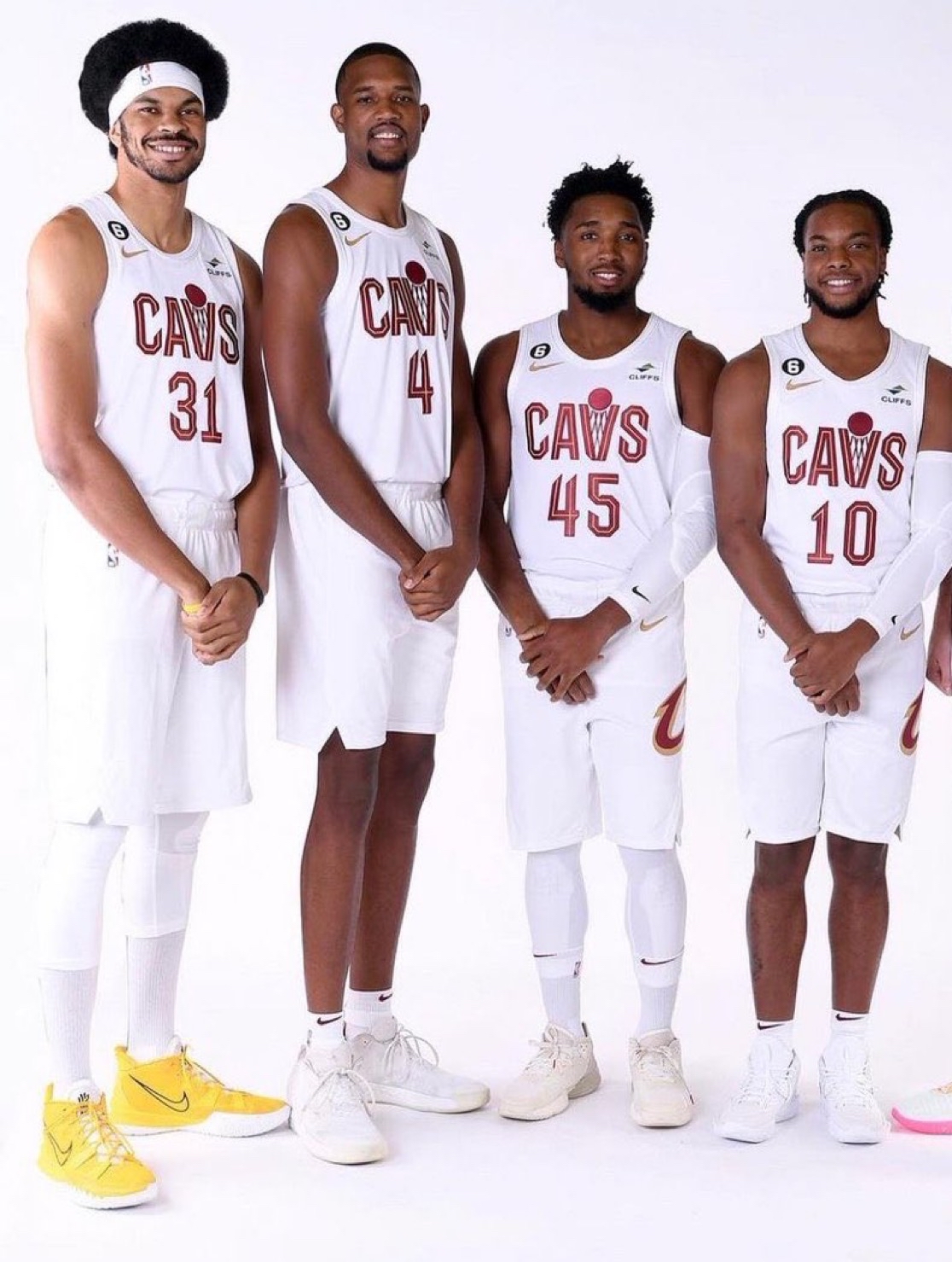 爱游戏网页版-包含骑士队开启新赛季备战模式，球队有望再现辉煌的词条