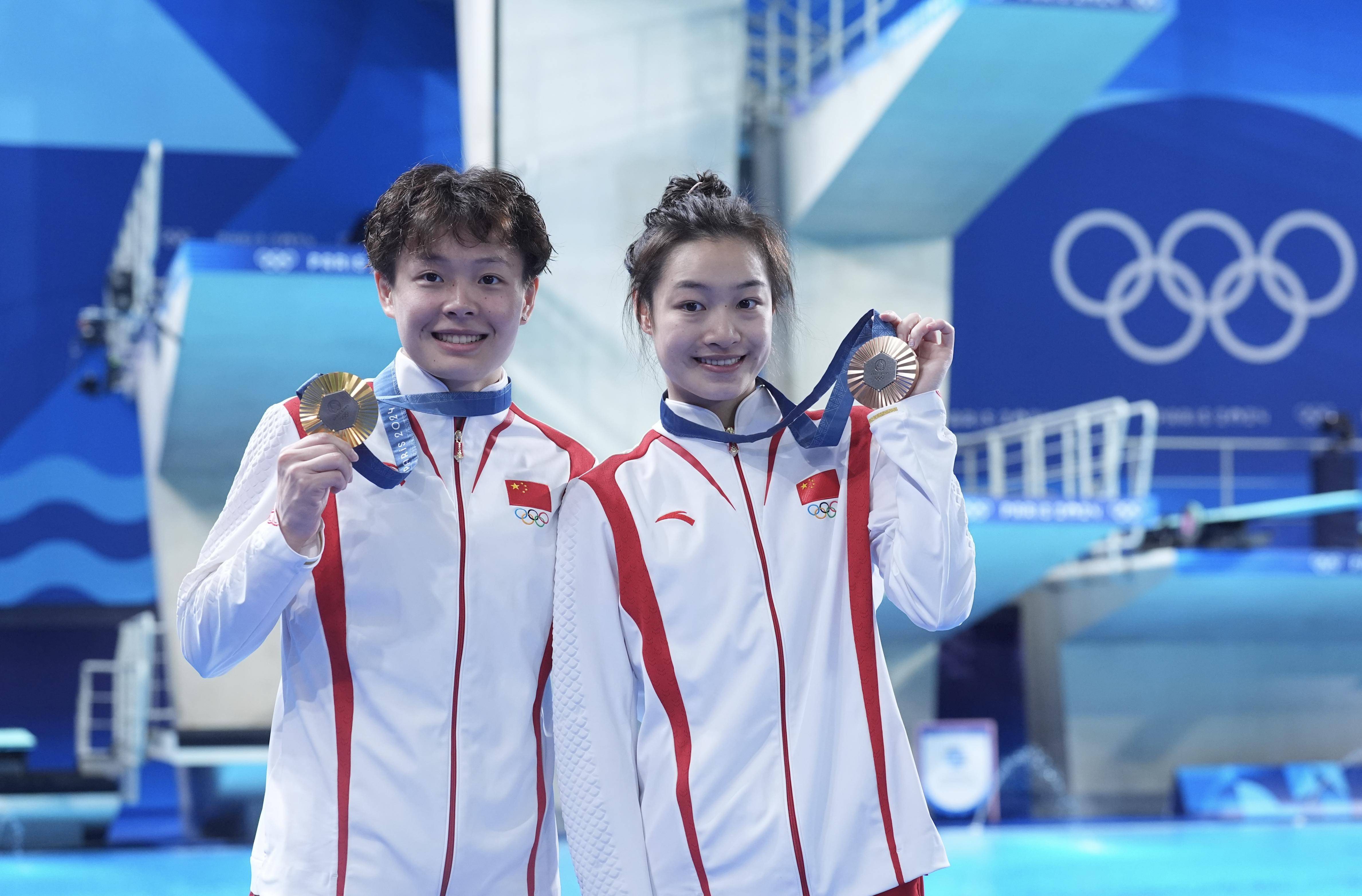 运动健儿实力抗争，赛场激烈