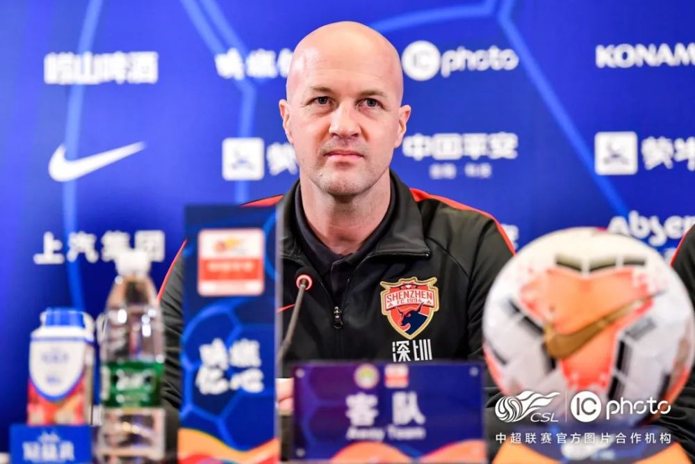 爱游戏官方入口-包含联赛排名争夺白热化，各队准备全力以赴的词条