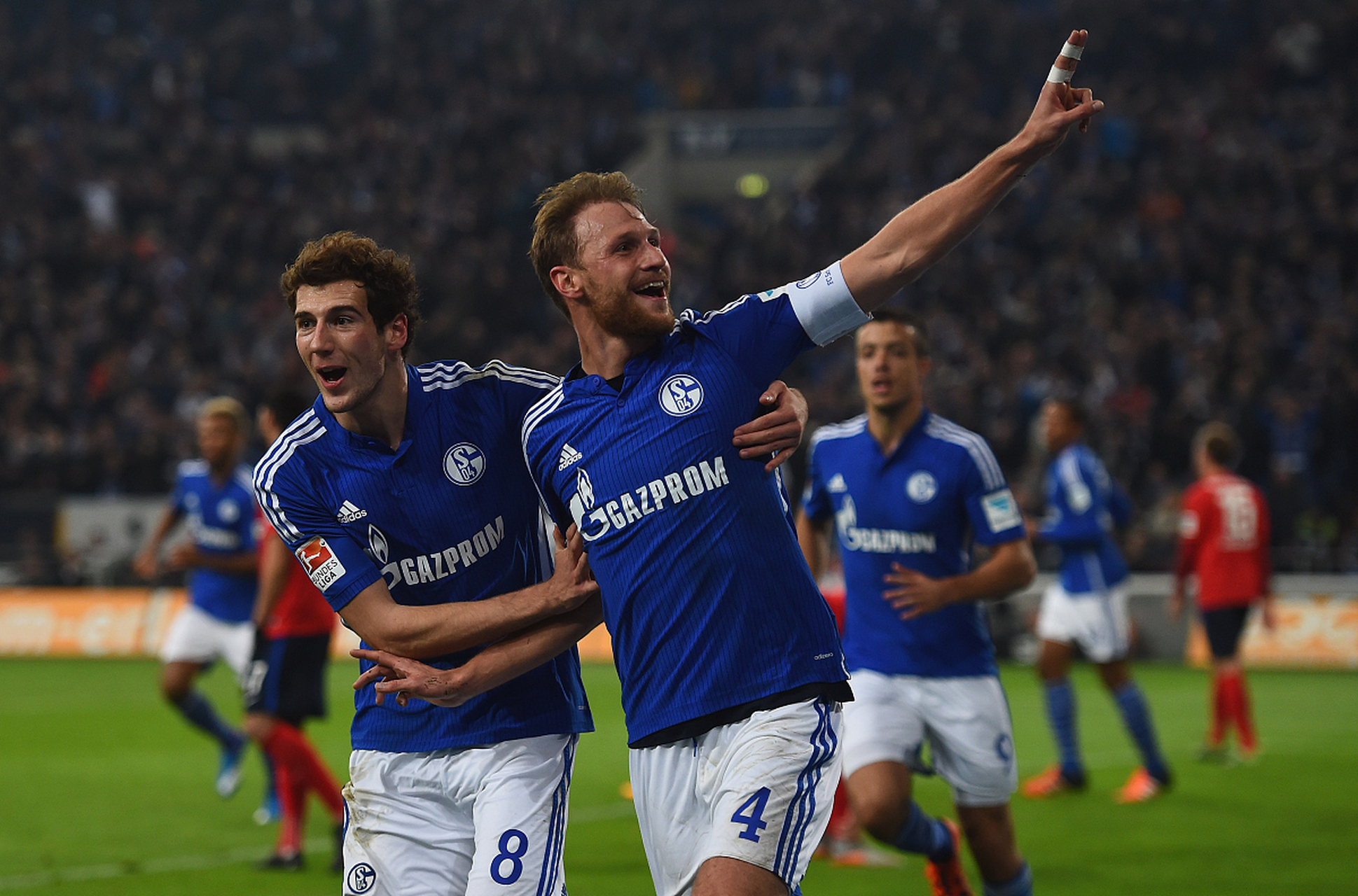 爱游戏中国官网-关于沙尔克04客场不敌，状态低迷的信息